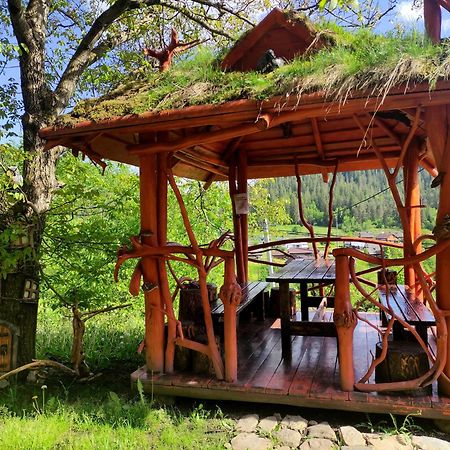 Дерев'Яний Котедж "Казка" Yaremche Exterior foto