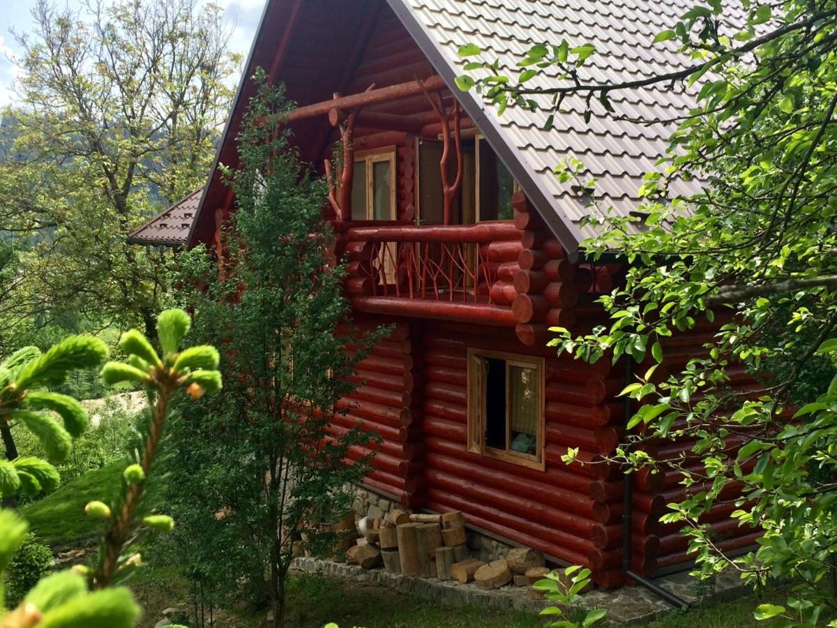 Дерев'Яний Котедж "Казка" Yaremche Exterior foto
