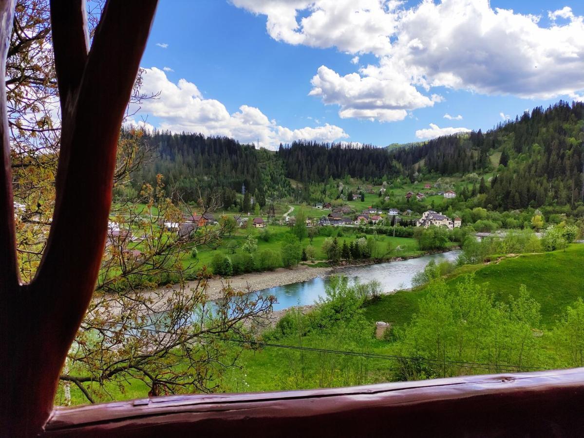 Дерев'Яний Котедж "Казка" Yaremche Exterior foto