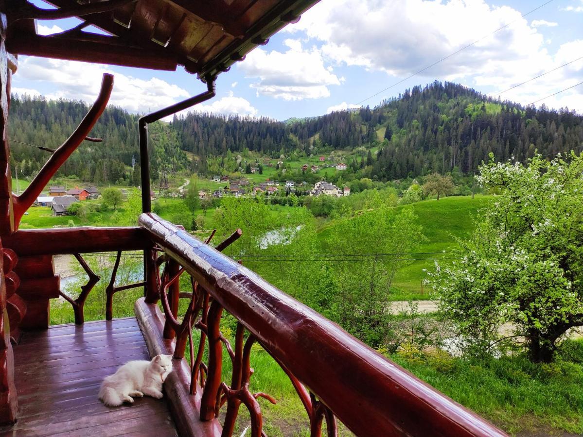 Дерев'Яний Котедж "Казка" Yaremche Exterior foto