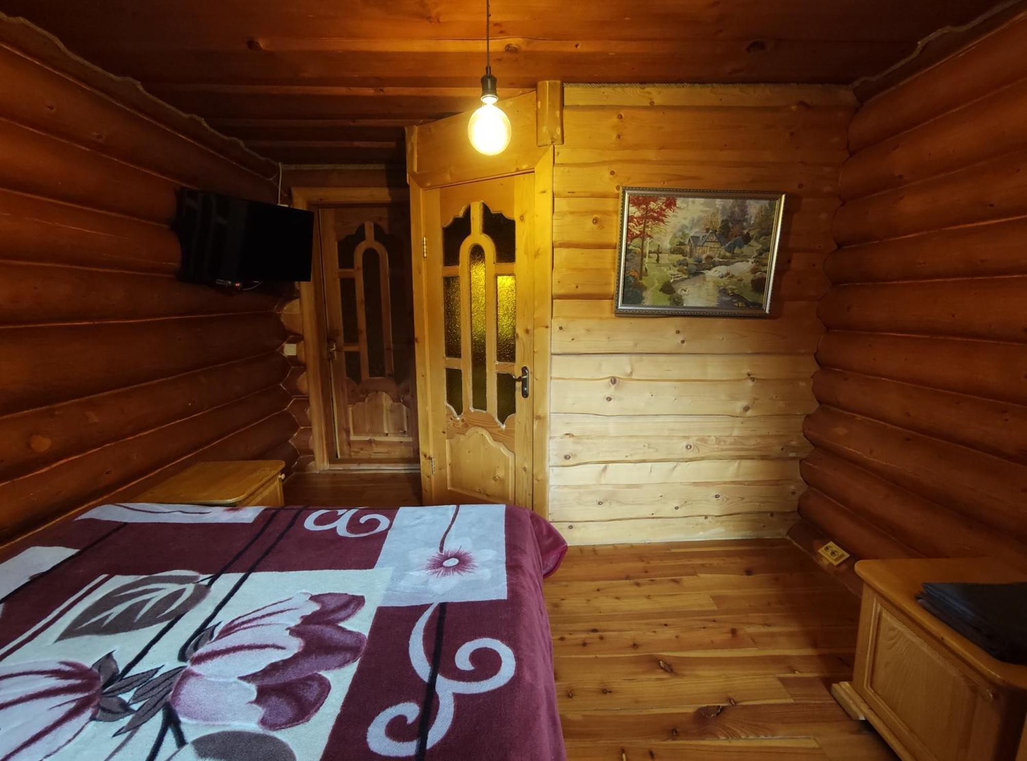 Дерев'Яний Котедж "Казка" Yaremche Exterior foto