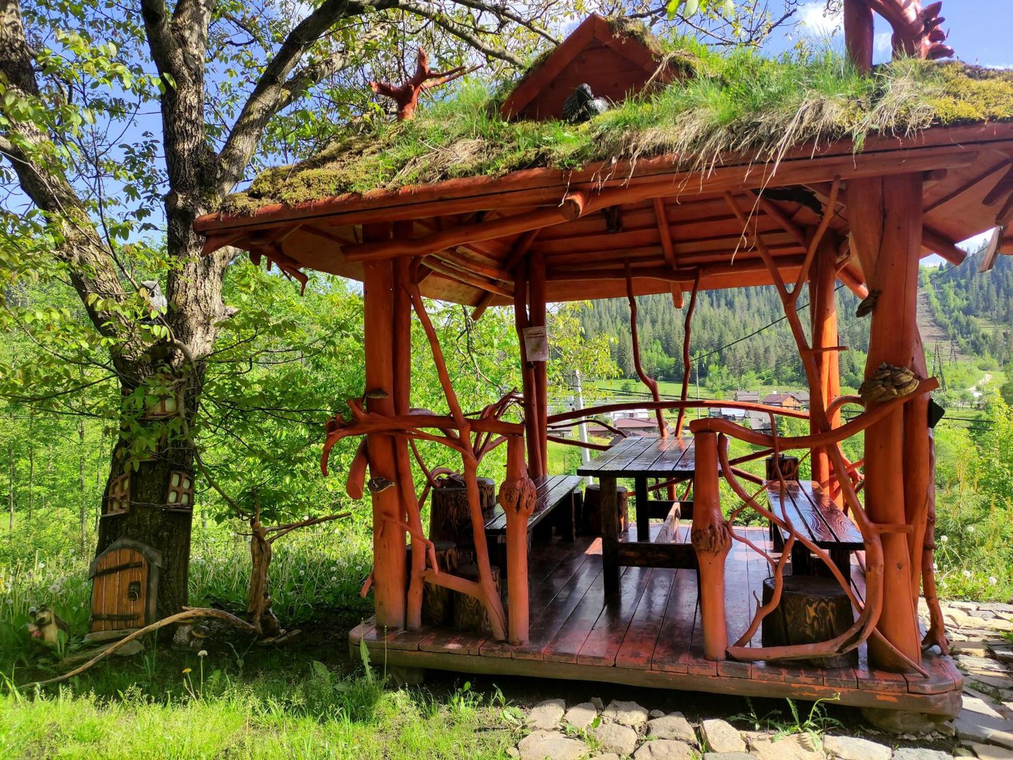 Дерев'Яний Котедж "Казка" Yaremche Exterior foto