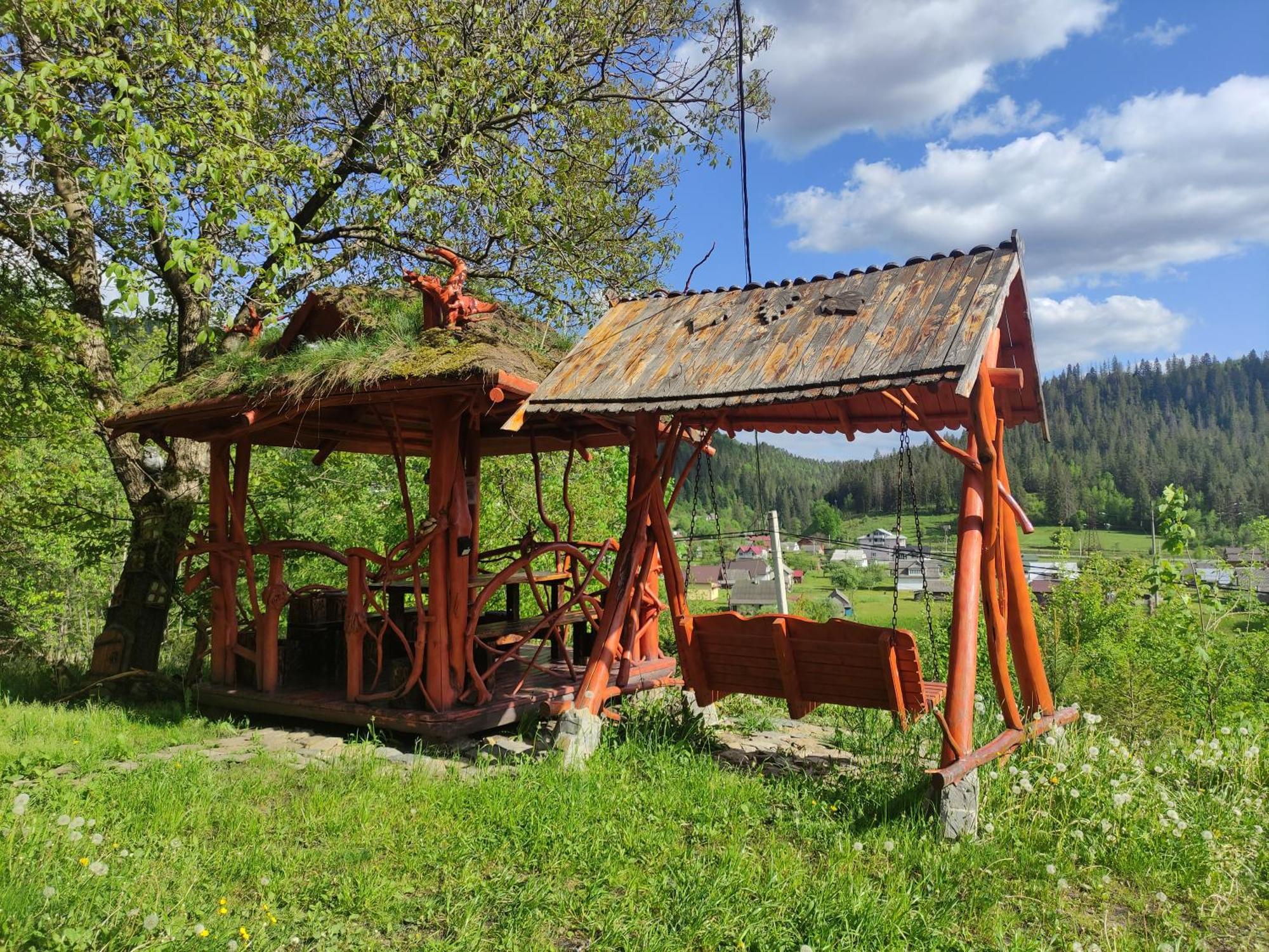 Дерев'Яний Котедж "Казка" Yaremche Exterior foto